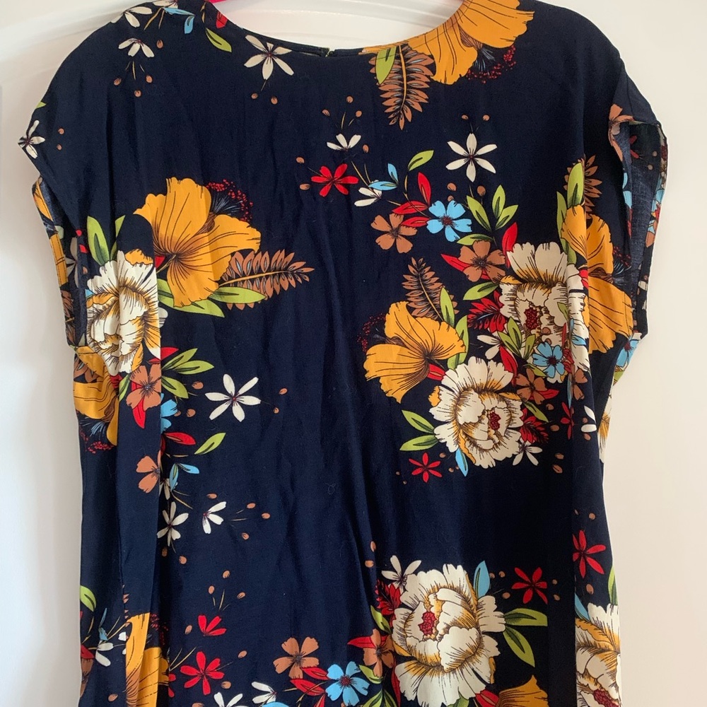 Floral short sleeve blouse